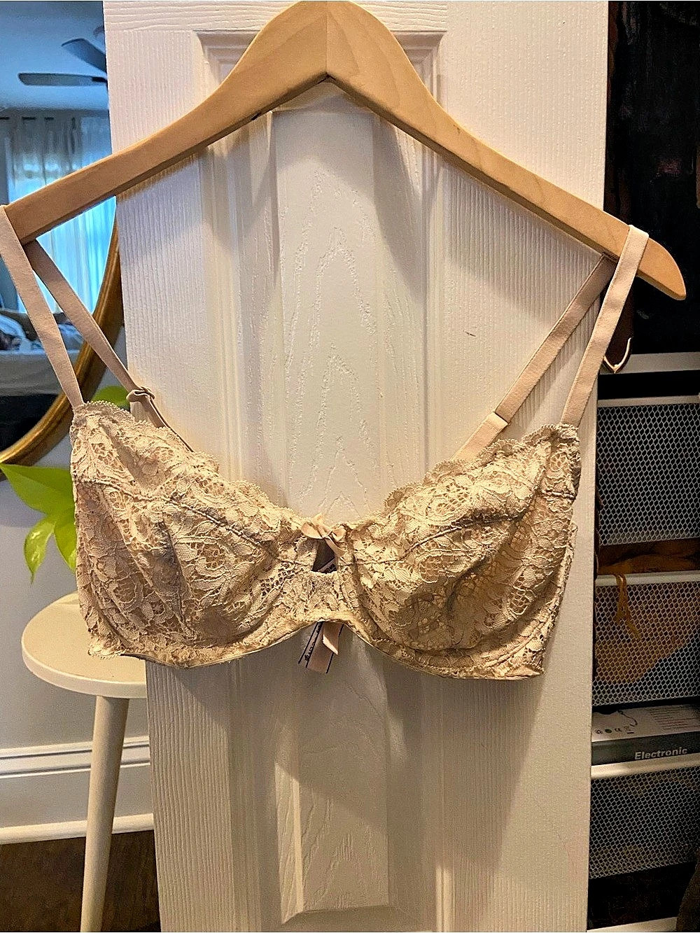 Victoria's Secret Body by Victoria Unlined Demi Bra Beige 34D/DD